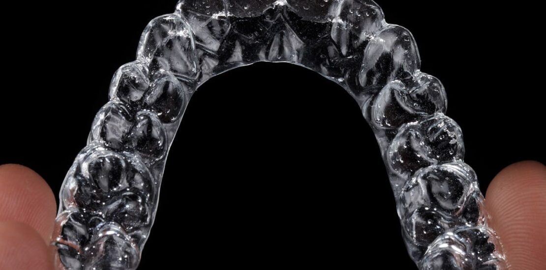Invisalign: Como Ele Funciona, Seus Benefícios e Quem é o Candidato Ideal Para o Tratamento